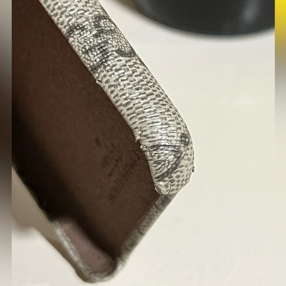 Authentic Gucci iPhone XS MAX phone case - Picture 11 of 16